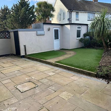 Cosy Ensuite Double Room, Near Heathrow Airport Northolt  Exterior photo